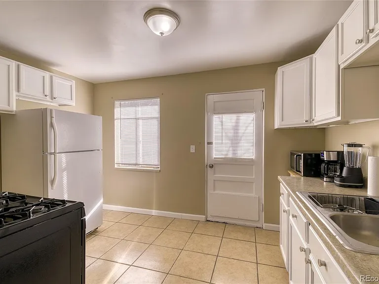 1418 Ironton St — Photo 5