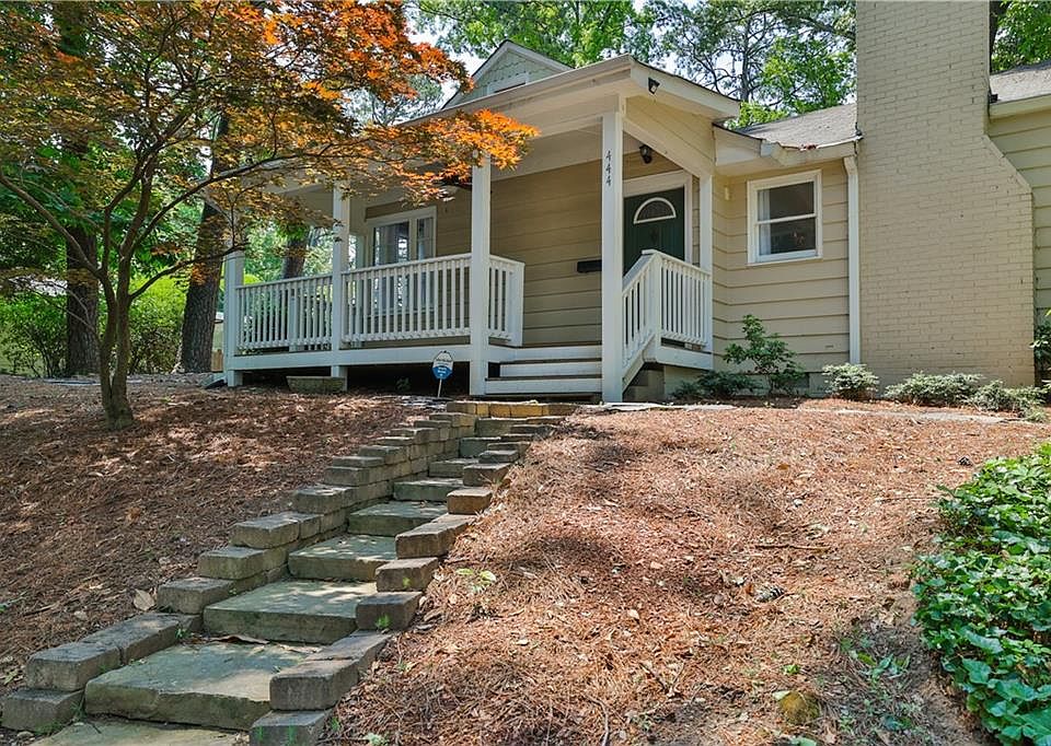 1st image of 444 Collier Rd NW