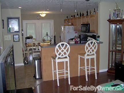 OPEN, MODERN FLOORPLAN!