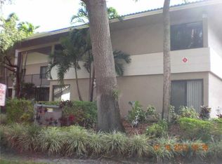 9511 NW 2nd Pl, Coral Springs, FL 33071
