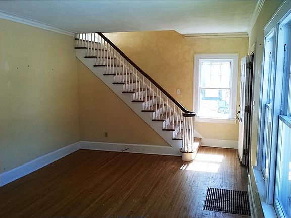 3rd image of 120 Saint Louis Ave