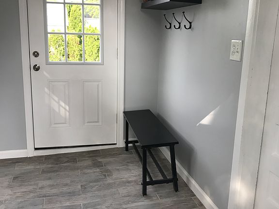 2nd image of 73 Cambridge Dr