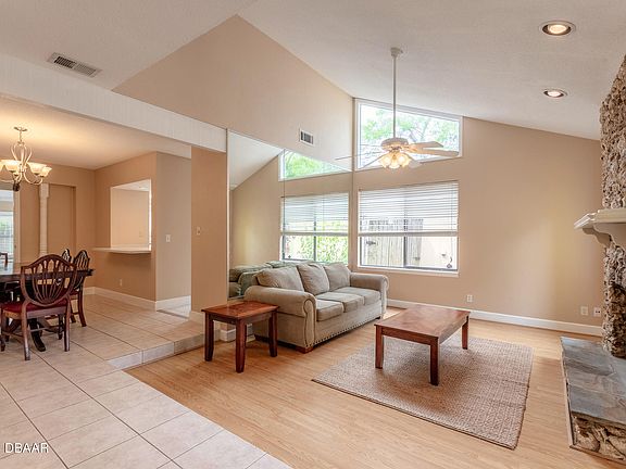 3rd image of 24 Baymeadow Ct
