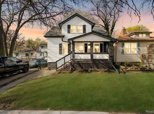 563 E Maxlow Ave, Hazel Park, MI 48030