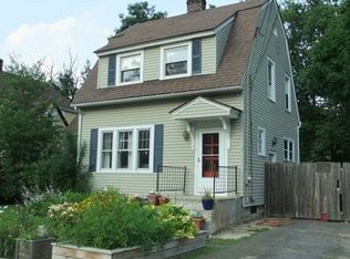 53 Newhall St, Springfield, MA 01109