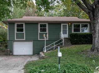 2710 Maverick Ln, Lawrence, KS 66046