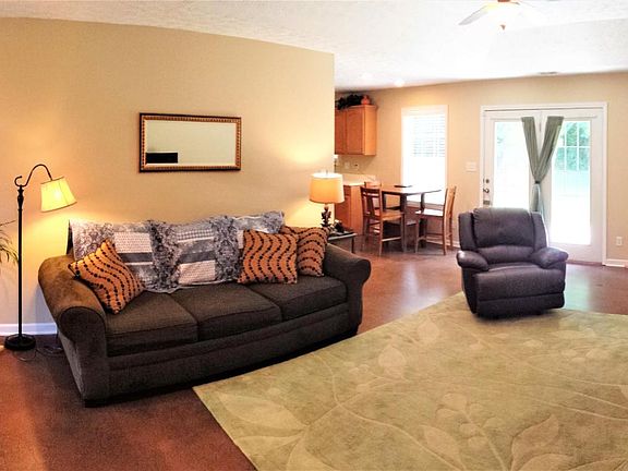 2nd image of 4616 Daisy Mae Ln