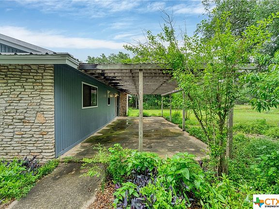 4th image of 509 Deerwood Dr
