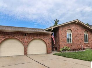 7210 S 49th Cir, Omaha, NE 68157