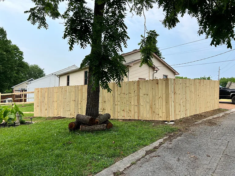 411 Heritage Ln — Photo 8