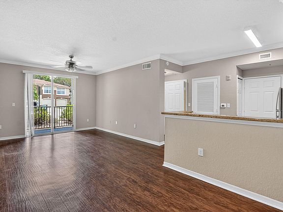 5th image of 15085 Michelangelo Boulevard #105