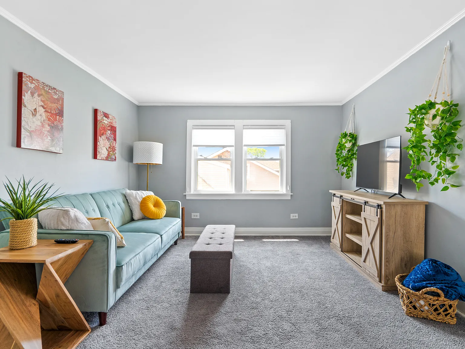 2 bed, 950 sqft, $4,000 — Photo 1