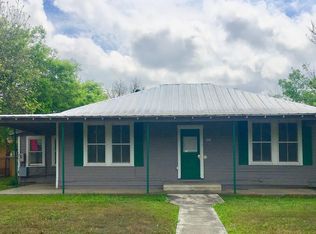 321 Minter St, Uvalde, TX 78801