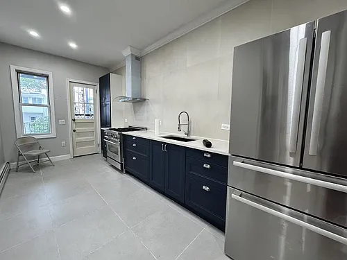 1317 Hobart Ave #1 Photo 1