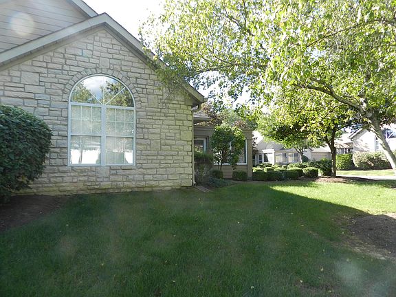 3rd image of 107 Canterbrick Dr