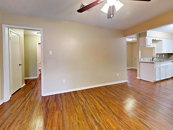 4th image of 7819 Mosewood St
