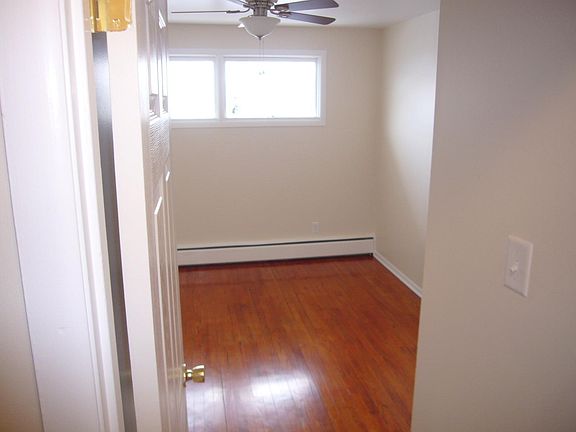 5th image of 335 Marshall St