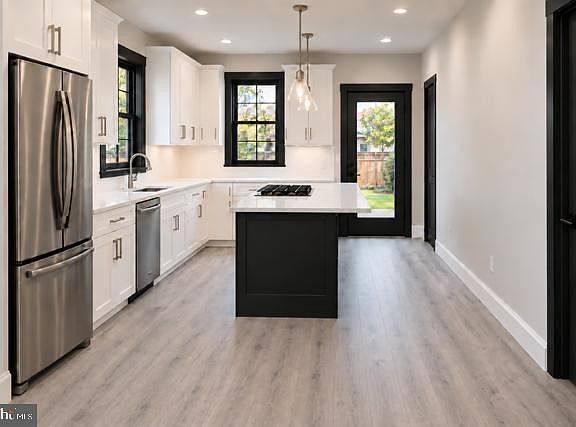 4th image of 4408 Ashburner St