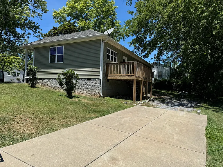 1000 Fleming St — Photo 5
