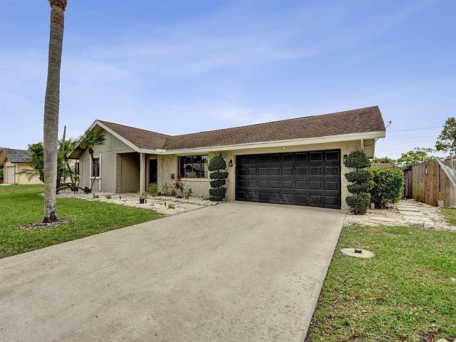 1st image of 5127 Woodstone Cir E