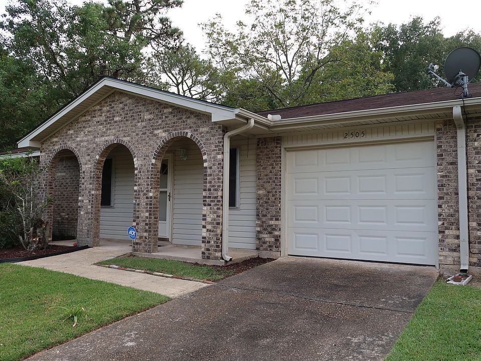 1st image of 2505 Academy Dr