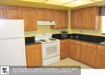 4th image of 16051 Blatt Blvd APT 207