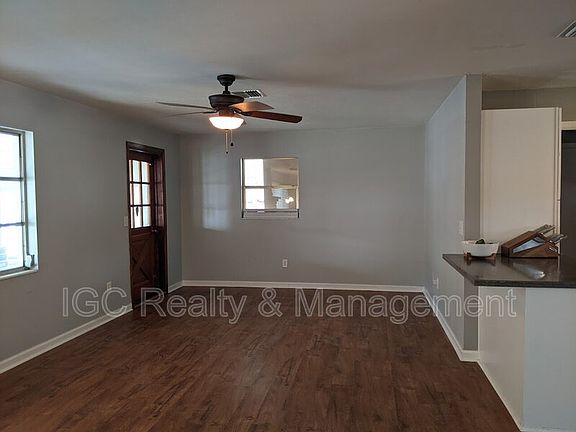 2nd image of 4425 Rosehill Ave
