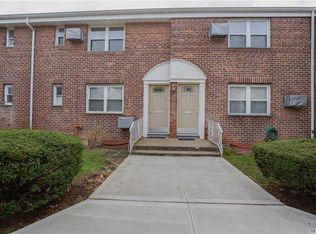 224-28 Kingsbury Ave, Oakland Gardens, NY 11364