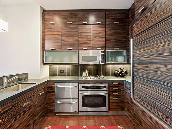 5th image of 101 W 24th St APT 5B