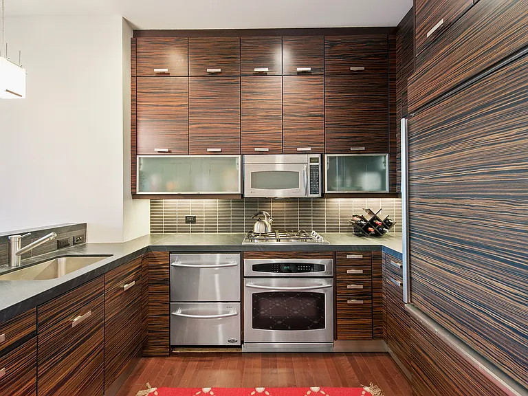 101 W 24th St #5B — Photo 5