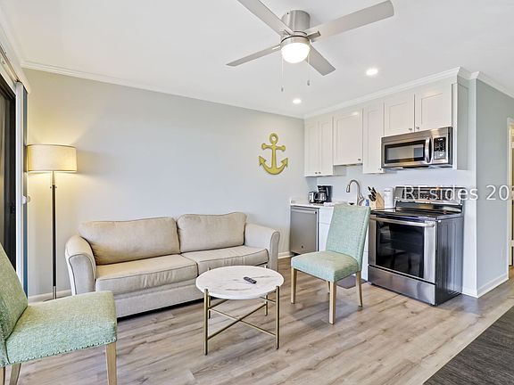 4th image of 23 S Forest Beach Dr APT 328