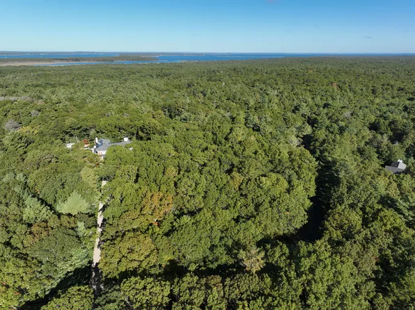 5 Koala Ln, East Hampton, NY 11937