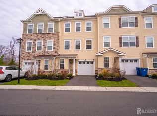 102 Matutina Rd, Monroe Township, NJ 08831