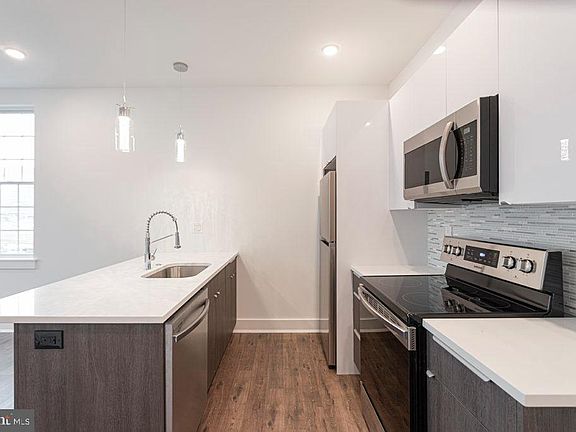 5th image of 2623 Christian St Unit 301