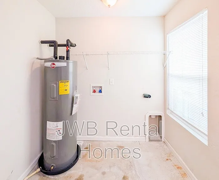 8419 McGirts Village Ln — Photo 11
