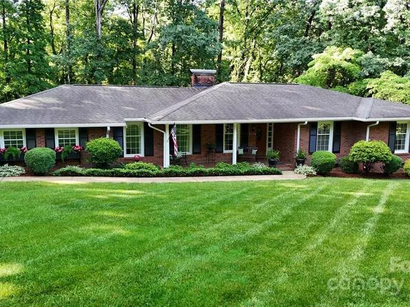 1154 Timberlane Dr, Lincolnton, NC 28092