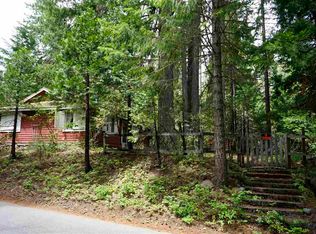 2204 Davis Place Rd, Mount Shasta, CA 96067