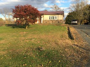 1036 Captain Bloom Rd, Sunbury, PA 17801