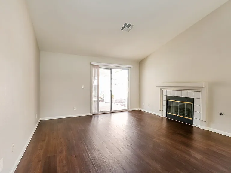 3110 De Vinci Ct — Photo 4
