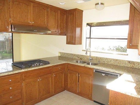 4th image of 321 W Bullard Ave APT 102