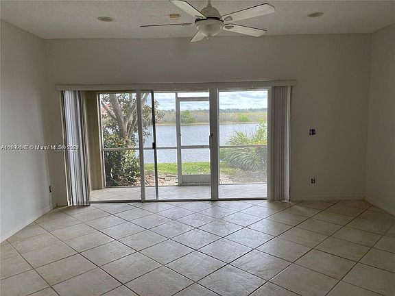 3rd image of 321 SW 120th Ave #321