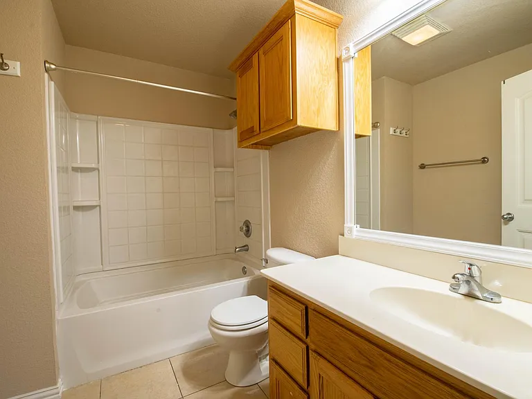 213 S College Dr #B — Photo 9