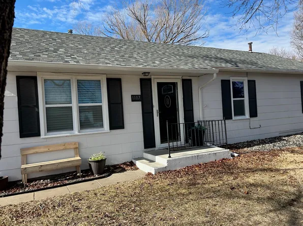 1107 Grant St, Victoria, KS 67671