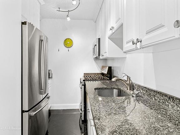 4th image of 345 E 80th St APT 17H