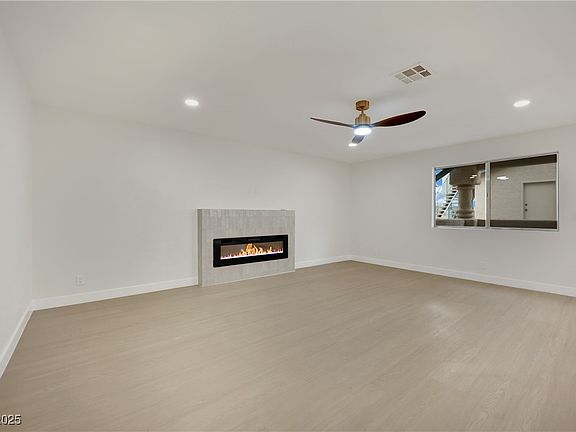 5th image of 328 S Buffalo Dr Unit 101