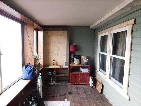 5th image of 416 Midland Rd