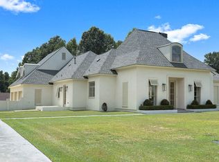 5819 Plantation Dr, Saint Francisville, LA 70775