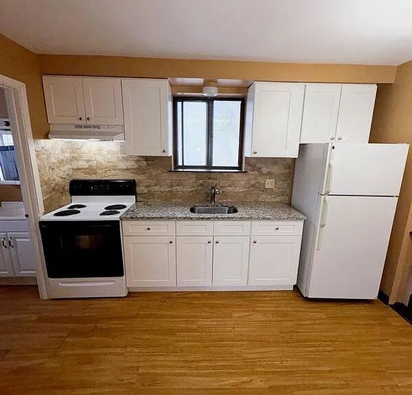 716 W Lackawanna Ave #UPPER LEFT — Photo 3
