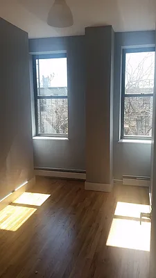 Rented by Space Link Realty | media 30