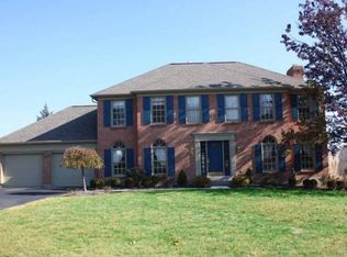 2041 Berkshire Club Dr, Cincinnati, OH 45230